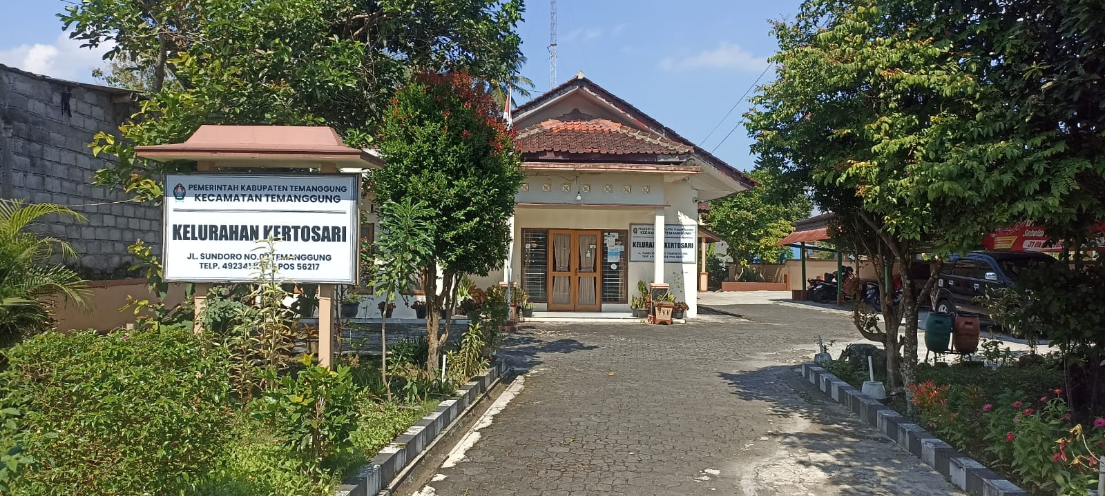 KELURAHAN KERTOSARI